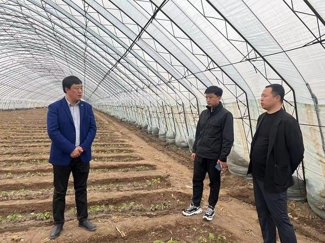 通遼國(guó)家農(nóng)業(yè)科技園區(qū)發(fā)展服務(wù)中心、通遼市科技成果轉(zhuǎn)化服務(wù)中心開(kāi)展精準(zhǔn)科技幫扶 助力現(xiàn)代農(nóng)業(yè)發(fā)展